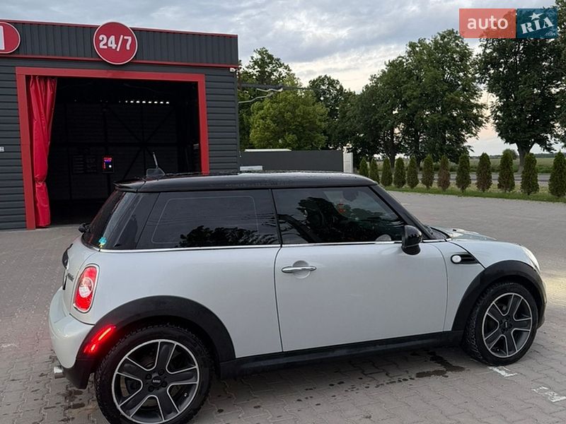 Хэтчбек MINI Cooper 2011 в Киеве