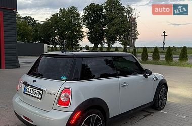 Хэтчбек MINI Cooper 2011 в Киеве