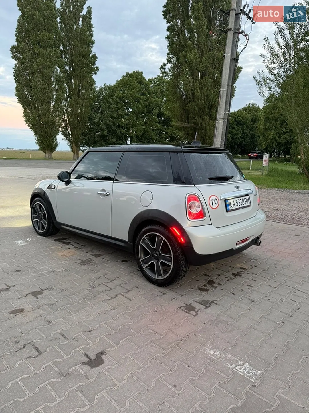 2011 MINI Cooper - мініатюра 17