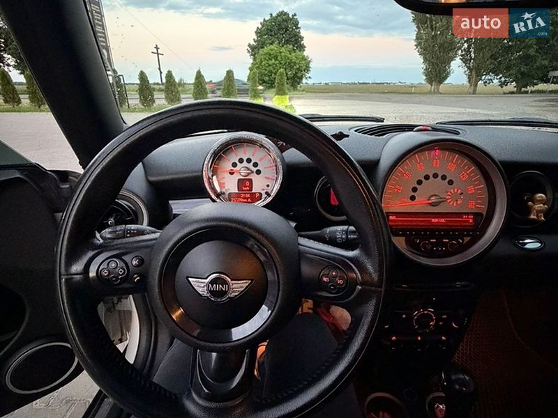 Хэтчбек MINI Cooper 2011 в Киеве