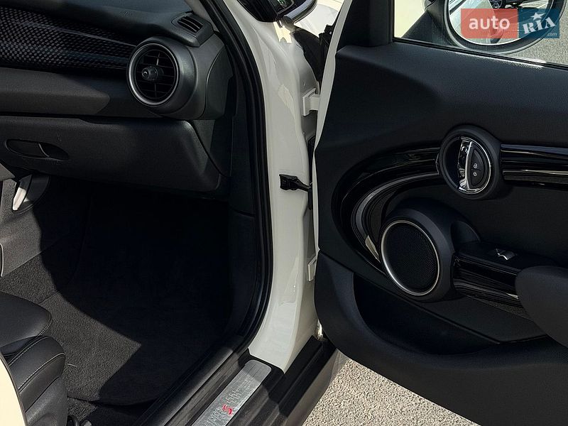 Хетчбек MINI Cooper 2015 в Києві