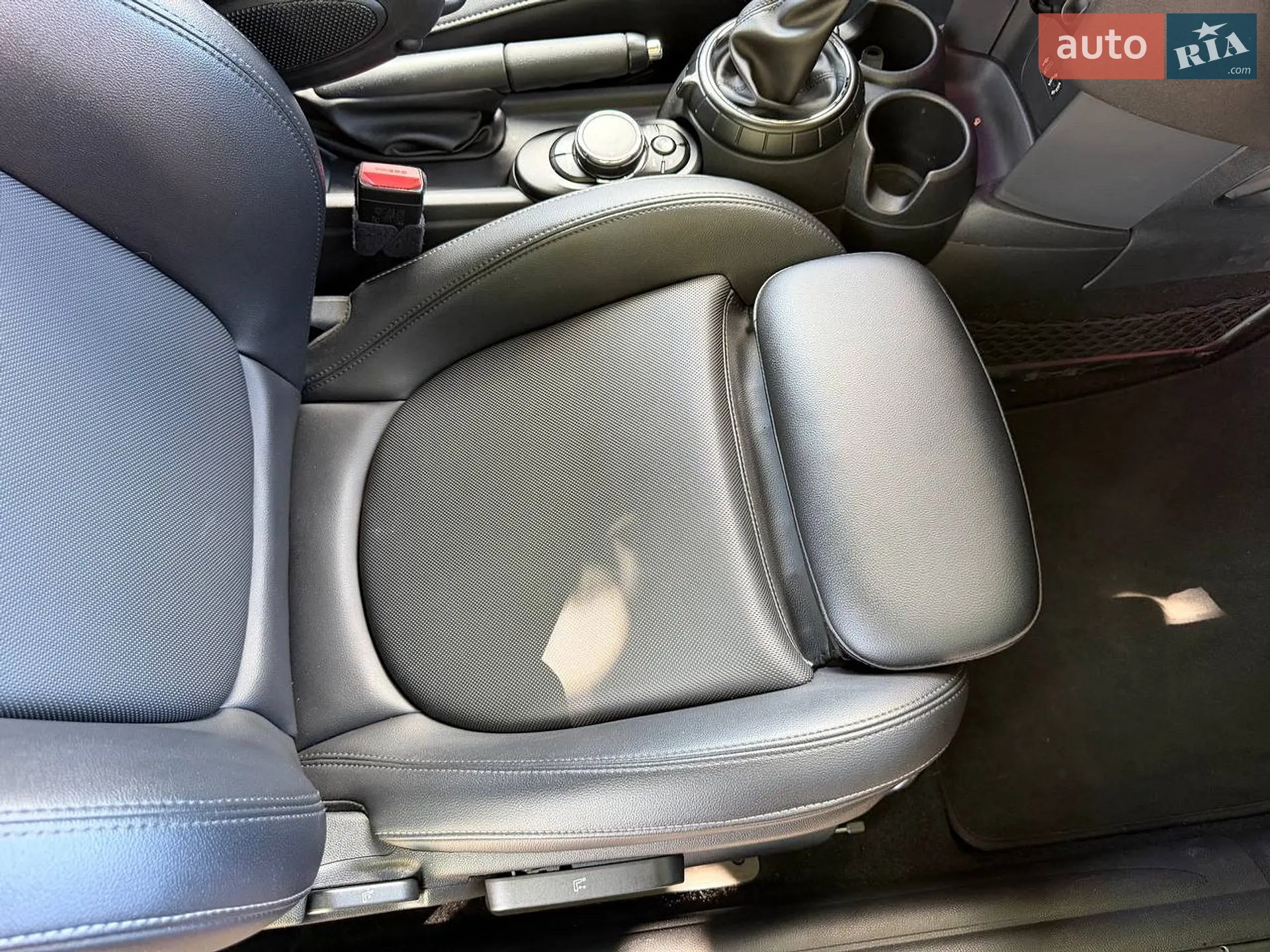 2015 MINI Cooper - мініатюра 27