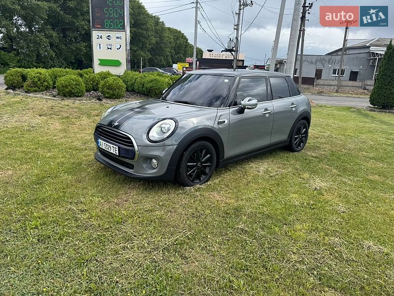 Хэтчбек MINI Cooper 2016 в Броварах
