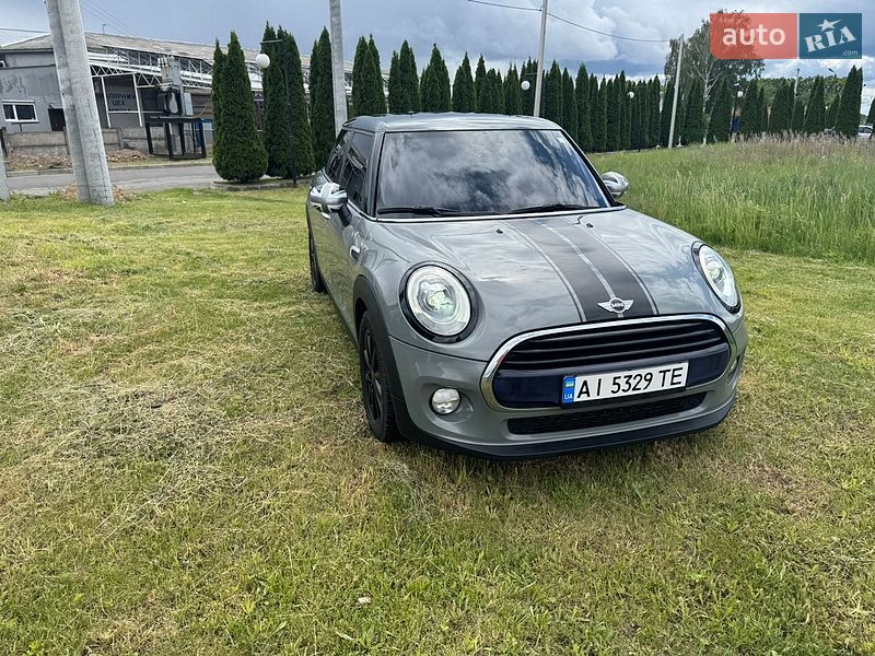 Хэтчбек MINI Cooper 2016 в Броварах