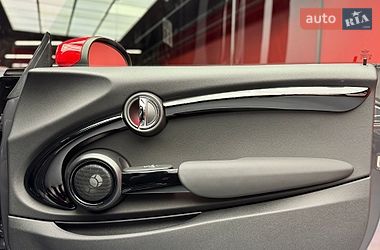 Хэтчбек MINI Cooper 2019 в Киеве