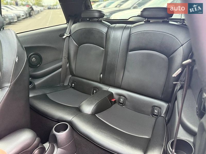 Хэтчбек MINI Cooper 2015 в Киеве