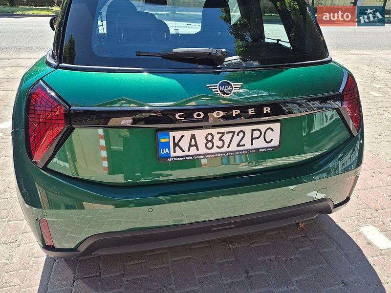 Хэтчбек MINI Cooper 2024 в Киеве