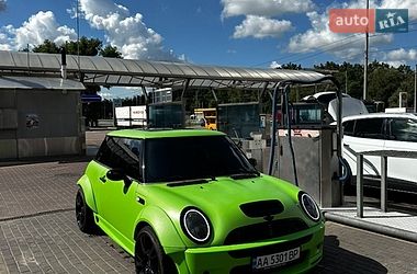 Хэтчбек MINI Cooper 2003 в Киеве