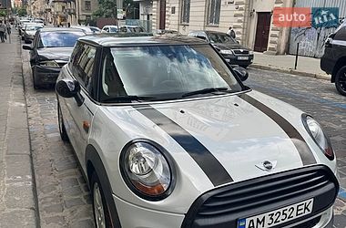 Хетчбек MINI Cooper 2016 в Городку
