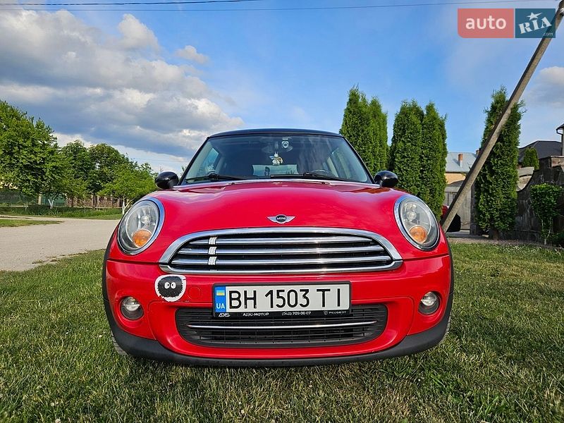 Хэтчбек MINI Cooper 2012 в Бродах