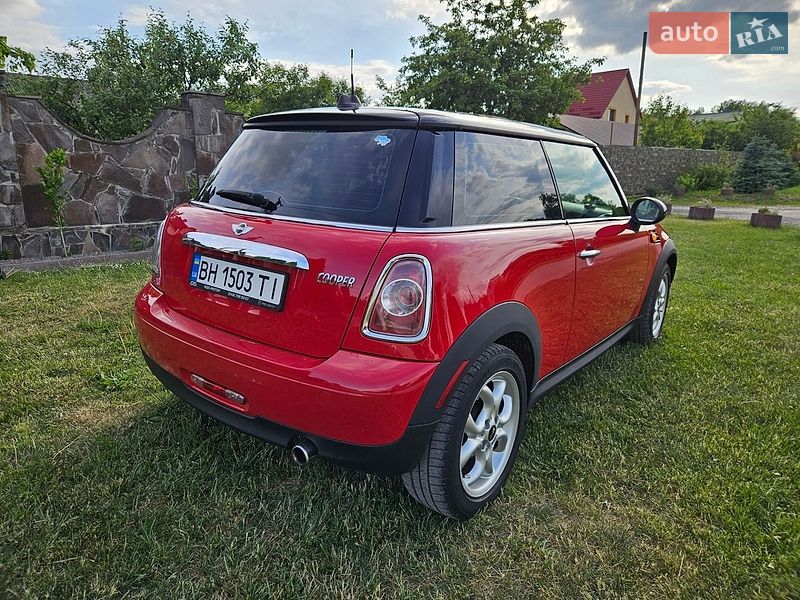 Хэтчбек MINI Cooper 2012 в Бродах