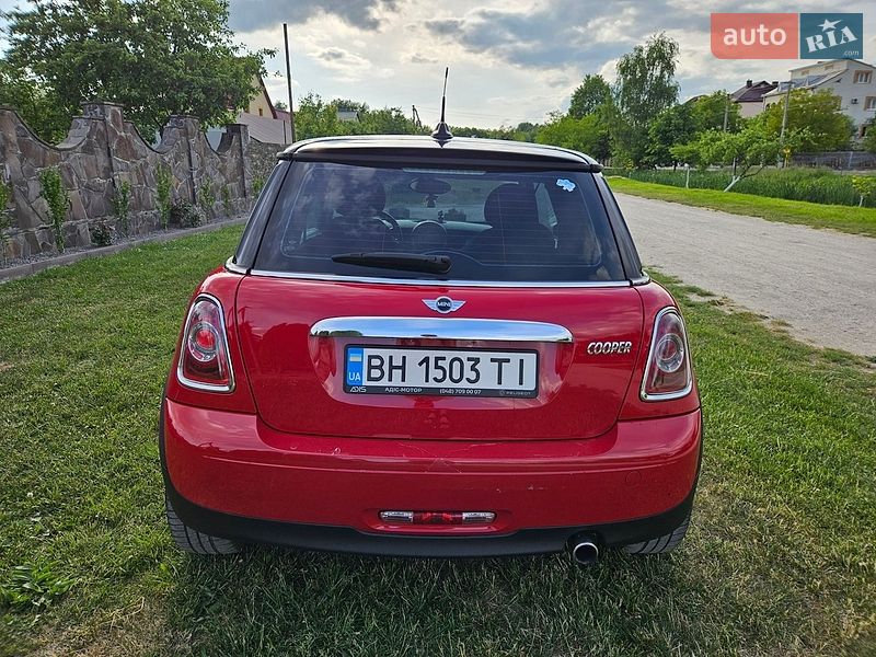 Хэтчбек MINI Cooper 2012 в Бродах