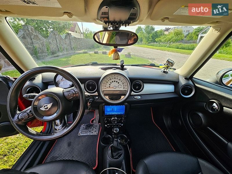 Хэтчбек MINI Cooper 2012 в Бродах