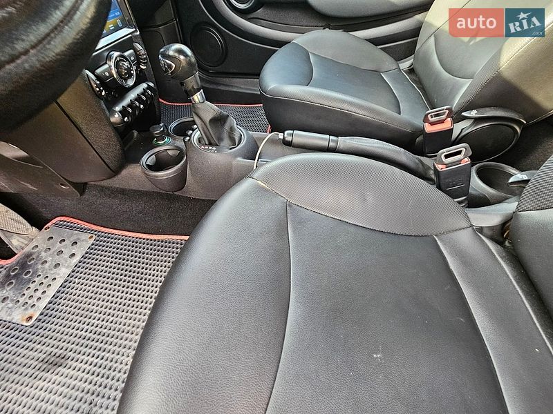 Хэтчбек MINI Cooper 2012 в Бродах