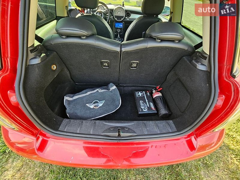 Хэтчбек MINI Cooper 2012 в Бродах