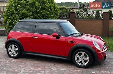Хэтчбек MINI Cooper 2004 в Ужгороде Хэтчбек MINI Cooper 2004 в Ужгороде