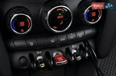 Хетчбек MINI Cooper 2017 в Києві