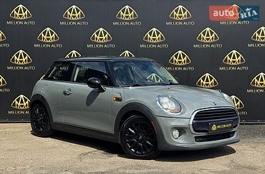 Хетчбек MINI Cooper 2017 в Києві