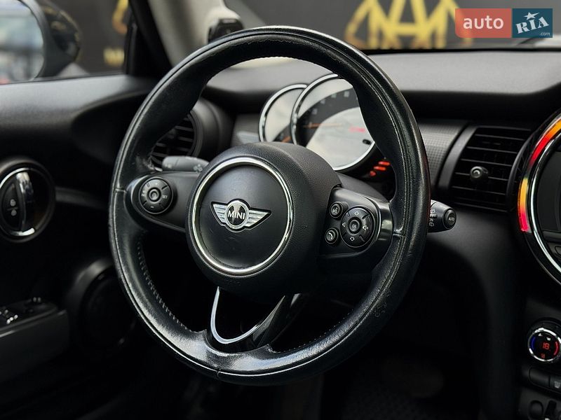 Хетчбек MINI Cooper 2017 в Києві
