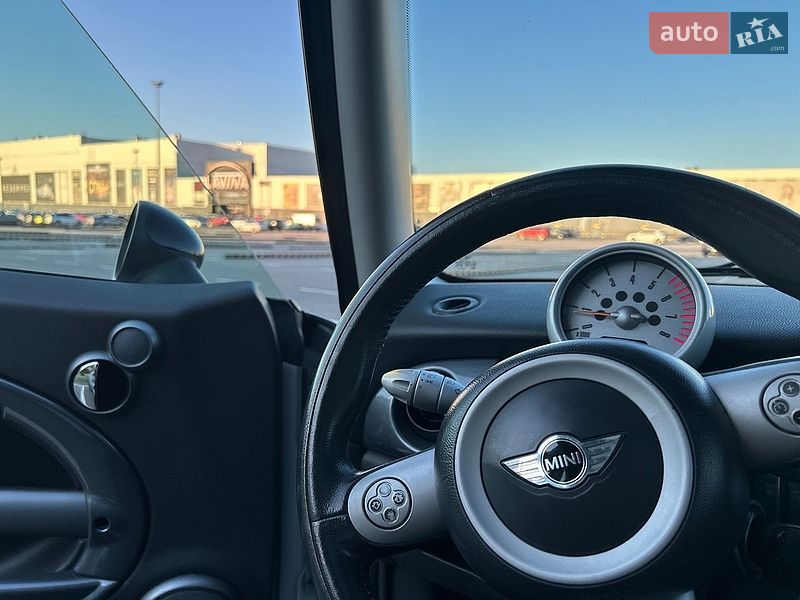 Хэтчбек MINI Cooper 2004 в Киеве