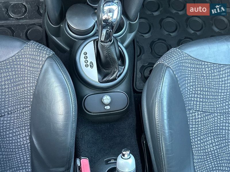 Хэтчбек MINI Cooper 2004 в Киеве