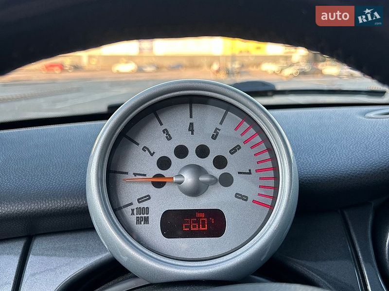 Хэтчбек MINI Cooper 2004 в Киеве