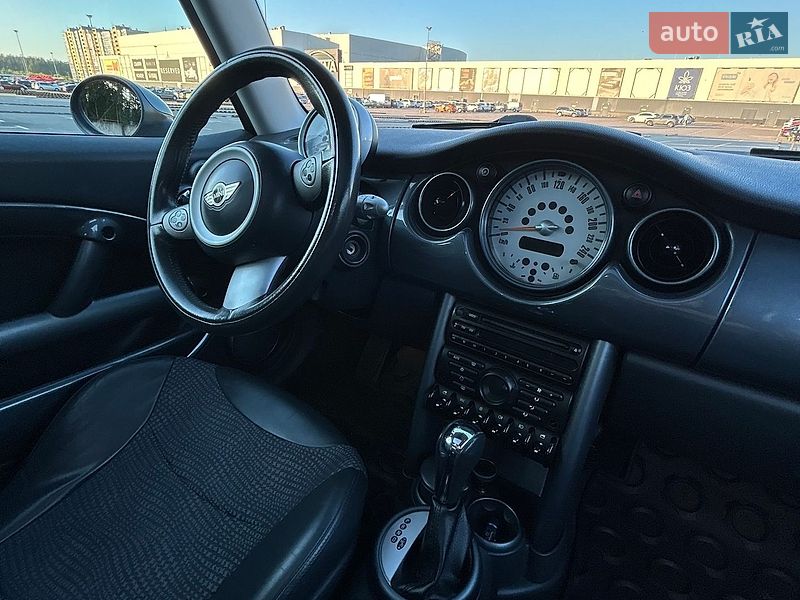 Хэтчбек MINI Cooper 2004 в Киеве