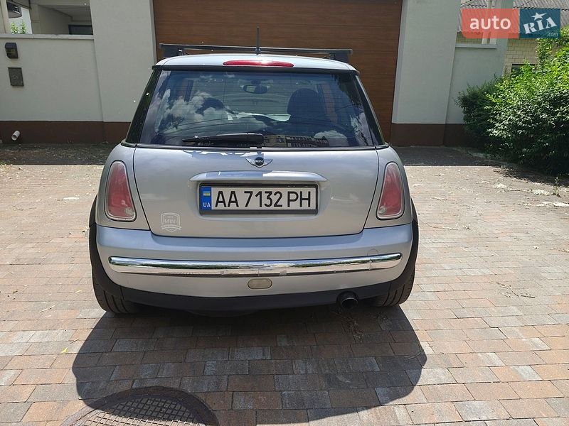 Хэтчбек MINI Cooper 2002 в Киеве