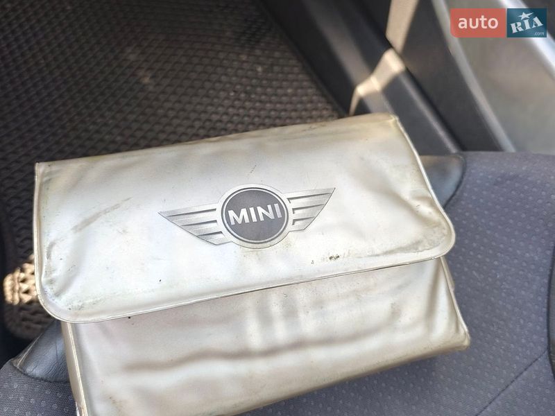 Хэтчбек MINI Cooper 2002 в Киеве