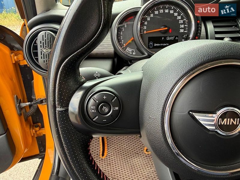 Хетчбек MINI Cooper 2016 в Дніпрі