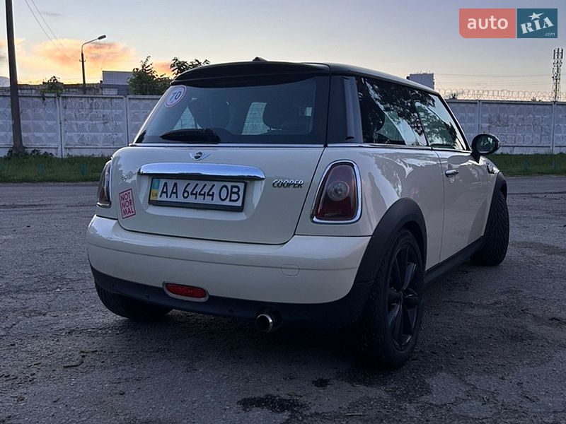 Хетчбек MINI Cooper 2007 в Києві