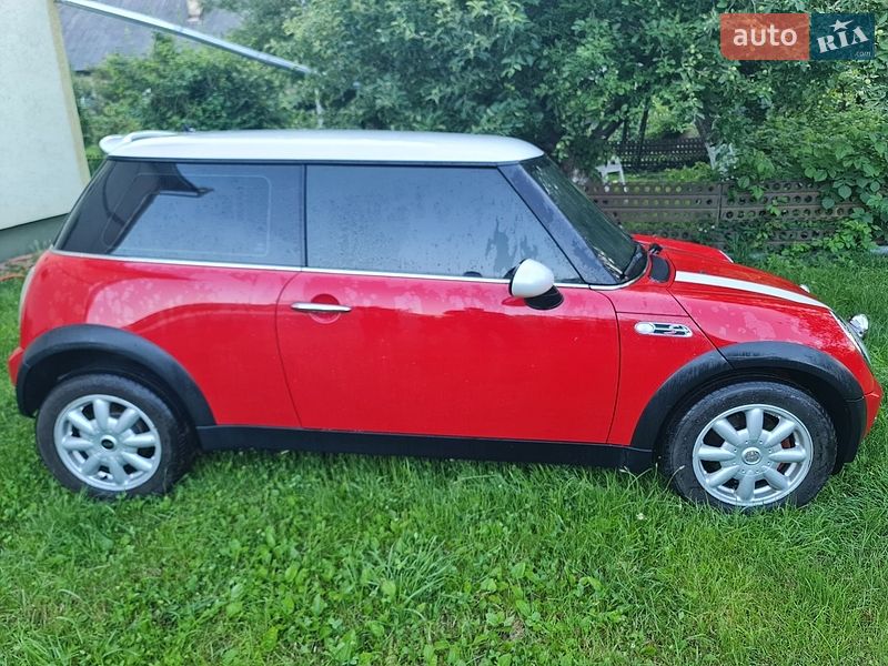 Хетчбек MINI Cooper 2003 в Чернівцях