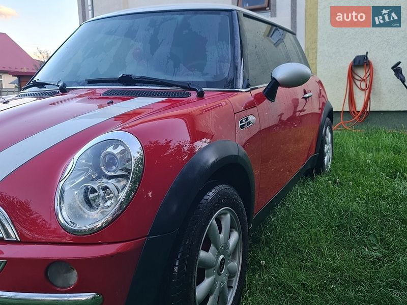 Хетчбек MINI Cooper 2003 в Чернівцях