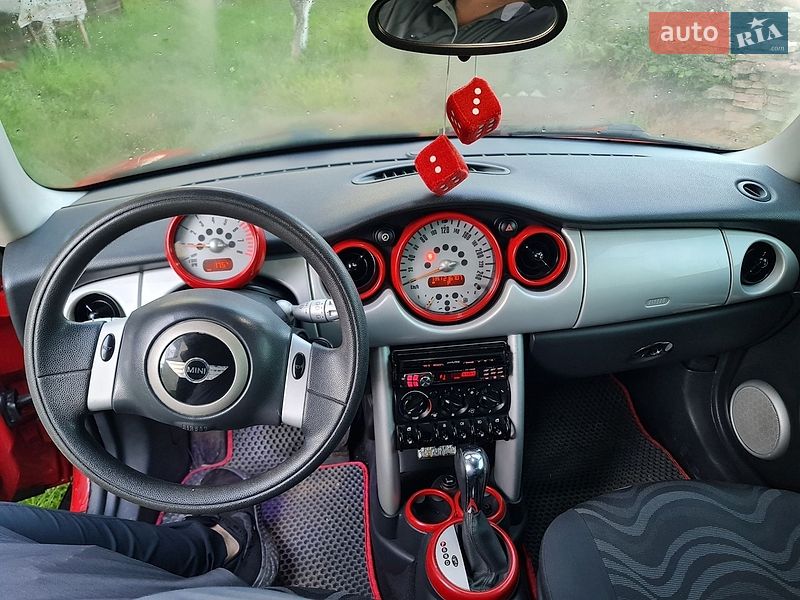 Хетчбек MINI Cooper 2003 в Чернівцях