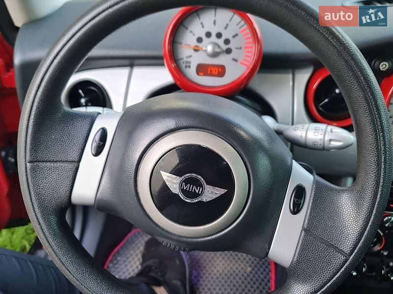 Хетчбек MINI Cooper 2003 в Чернівцях