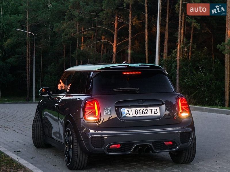 Хэтчбек MINI Cooper 2015 в Вышгороде