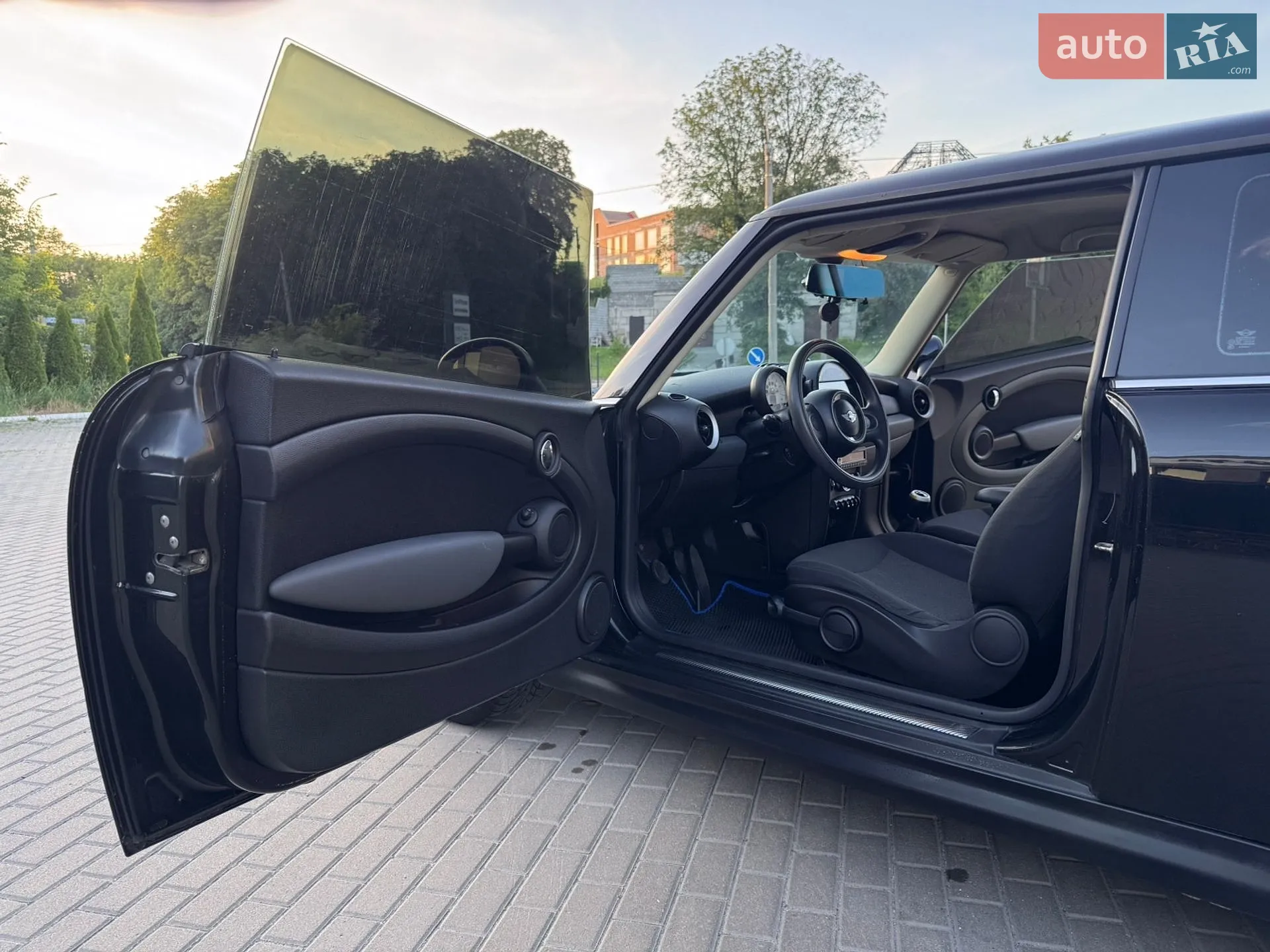 2011 MINI Cooper - мініатюра 18