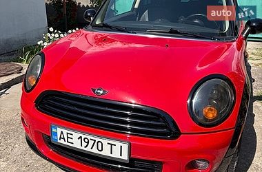 Хэтчбек MINI Cooper 2011 в Каменском