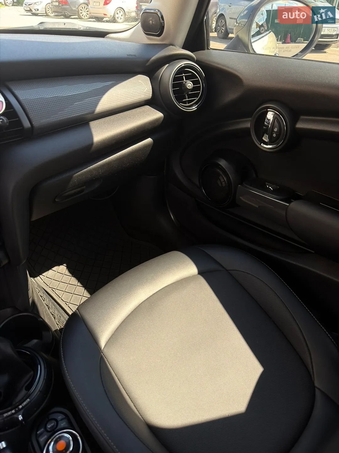 2015 MINI Cooper - мініатюра 16