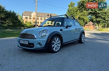 Хэтчбек MINI Cooper 2013 в Дрогобыче