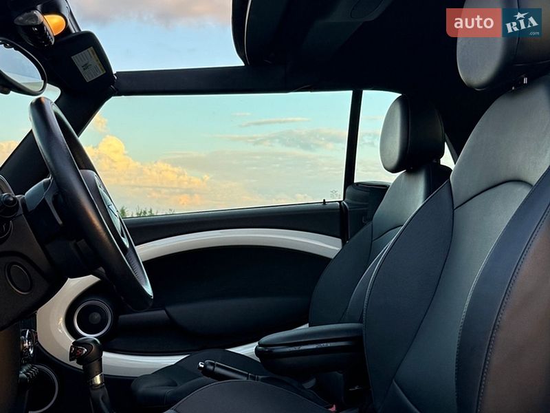 Хэтчбек MINI Cooper 2015 в Трускавце
