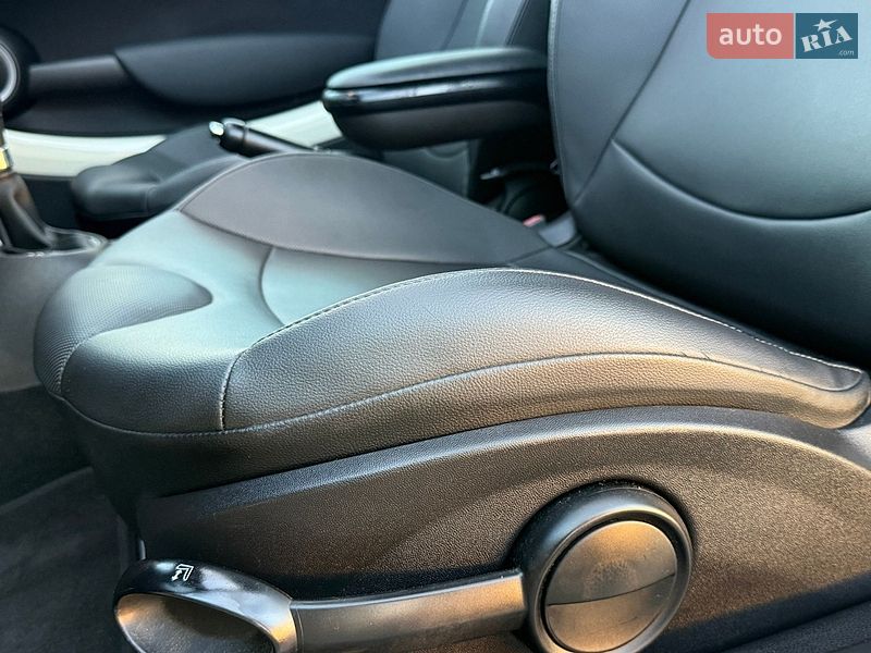 Хэтчбек MINI Cooper 2015 в Трускавце