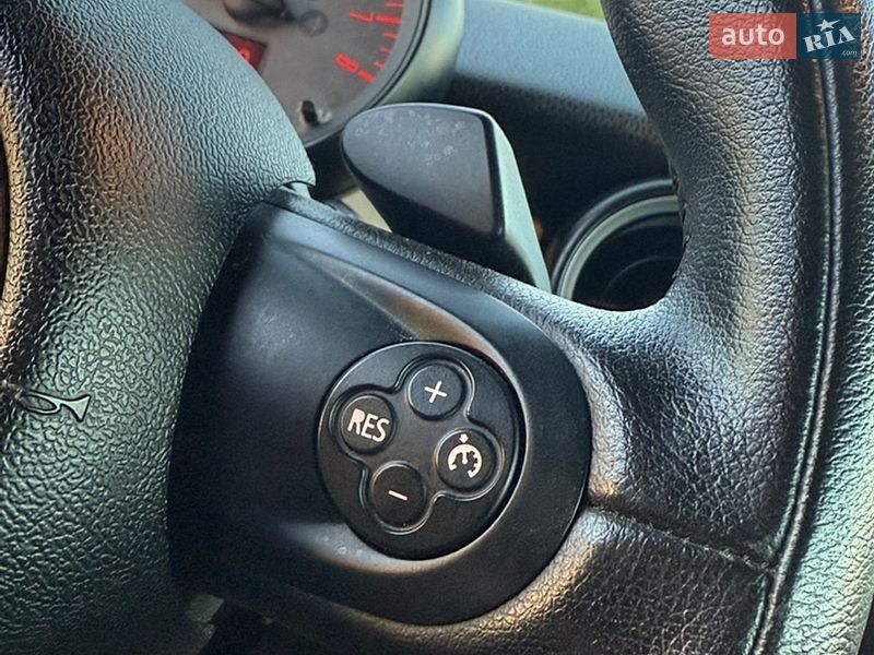 Хэтчбек MINI Cooper 2015 в Трускавце
