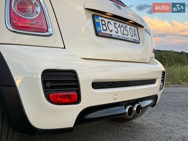 Хэтчбек MINI Cooper 2015 в Трускавце