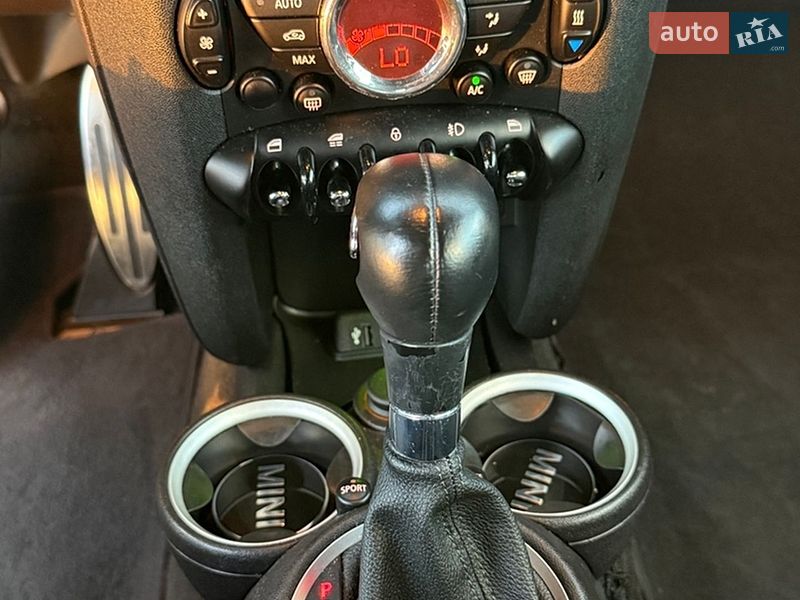 Хэтчбек MINI Cooper 2015 в Трускавце