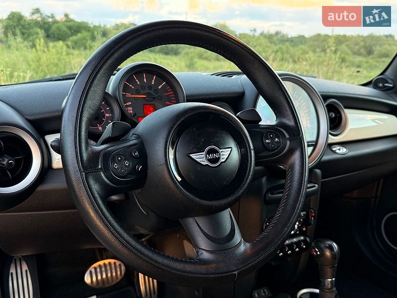 Хэтчбек MINI Cooper 2015 в Трускавце