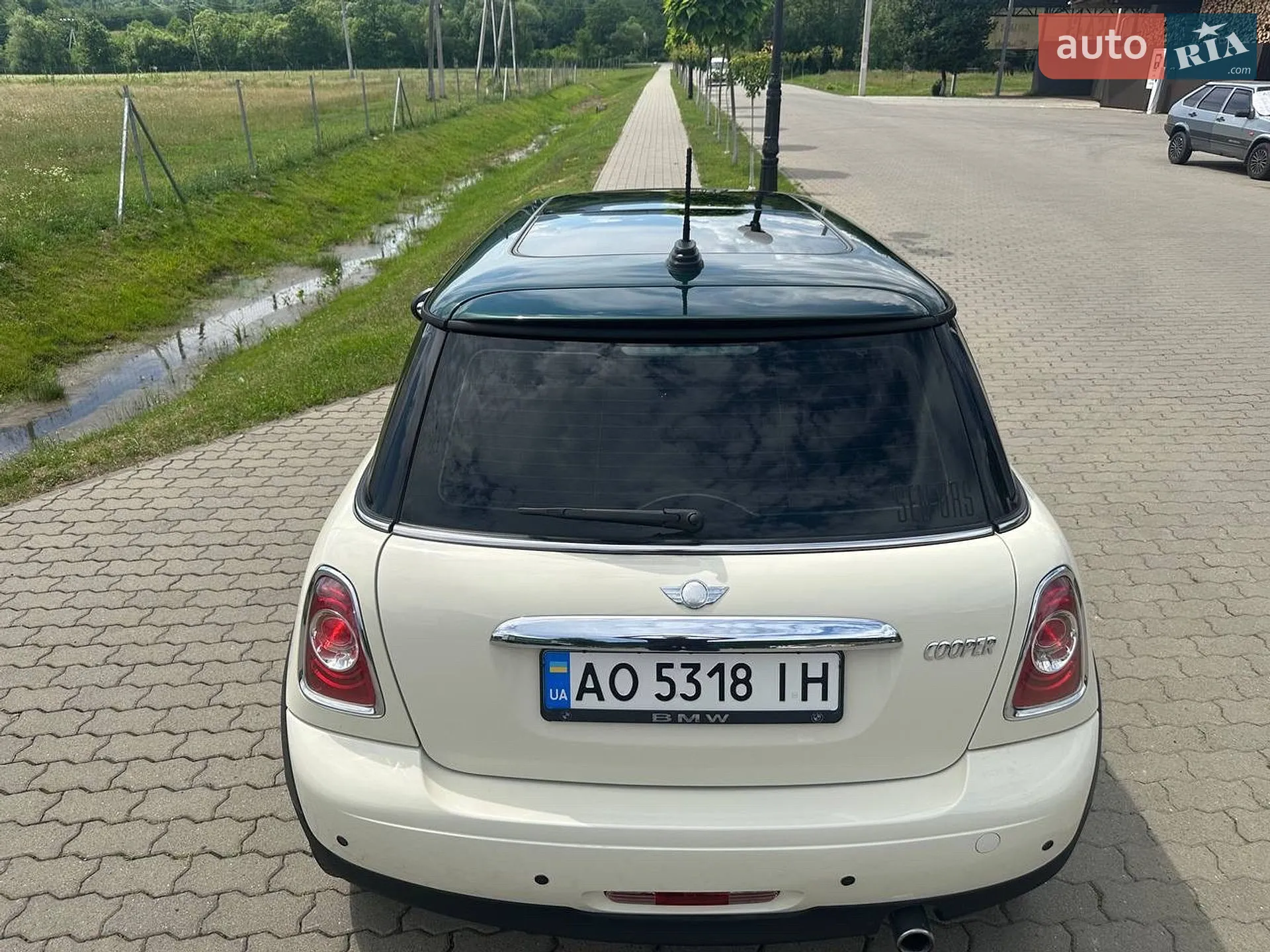 2013 MINI Cooper - мініатюра 9