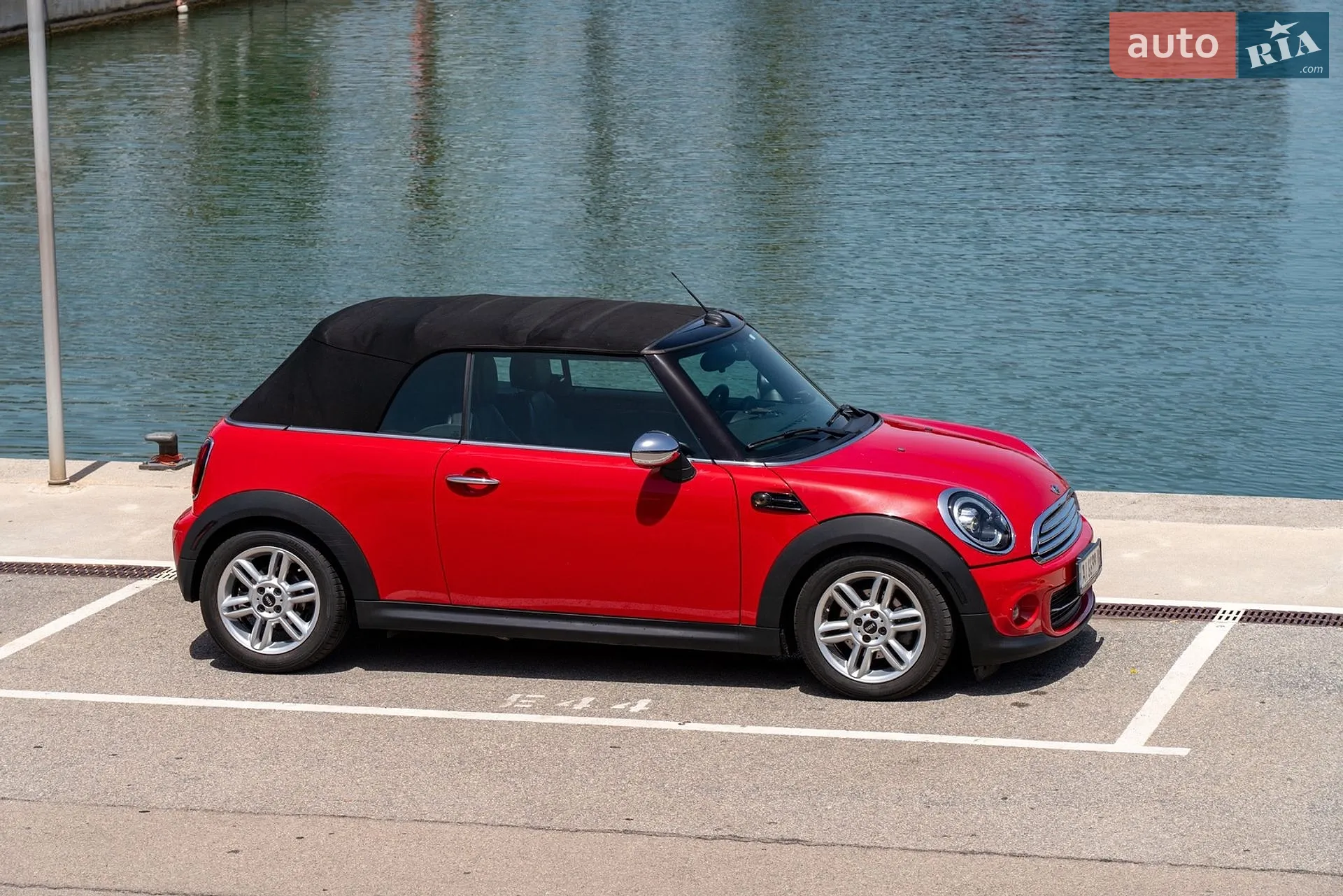 2013 MINI Cooper - мініатюра 2