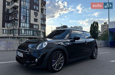 Хэтчбек MINI Cooper 2019 в Киеве