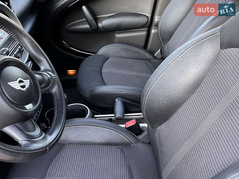 Хэтчбек MINI Cooper 2011 в Львове
